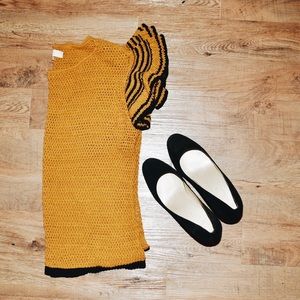 LOFT Tan and Black Ruffle Cap Sleeve Sweater
